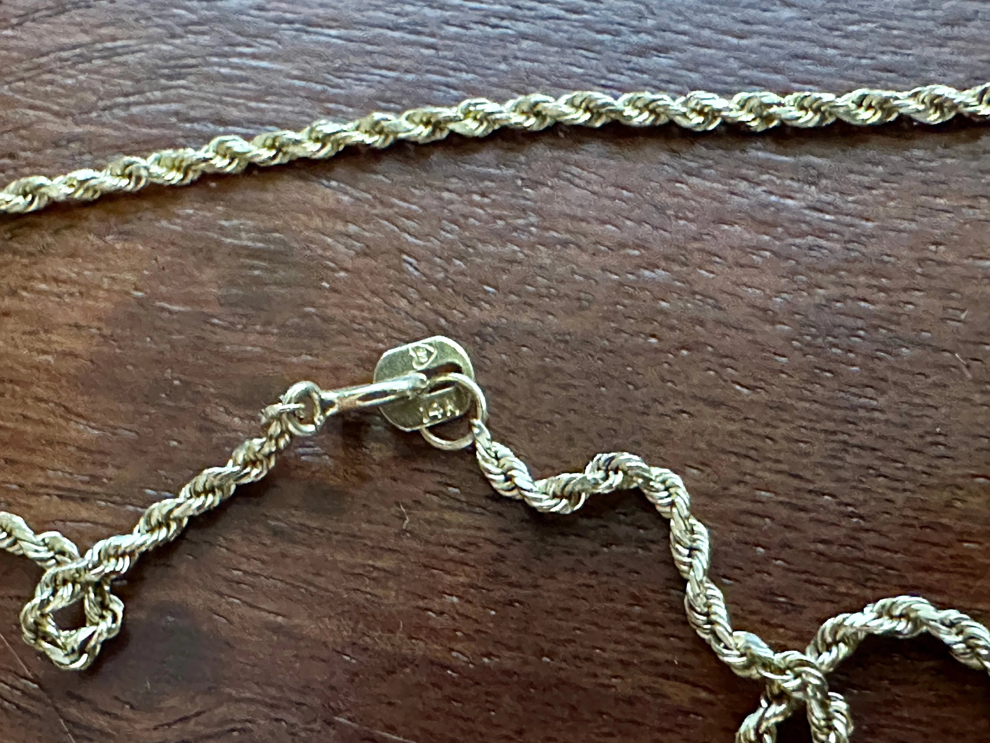 14k Yellow Gold Twist Chain Necklace 21" Long x 2mm Wide