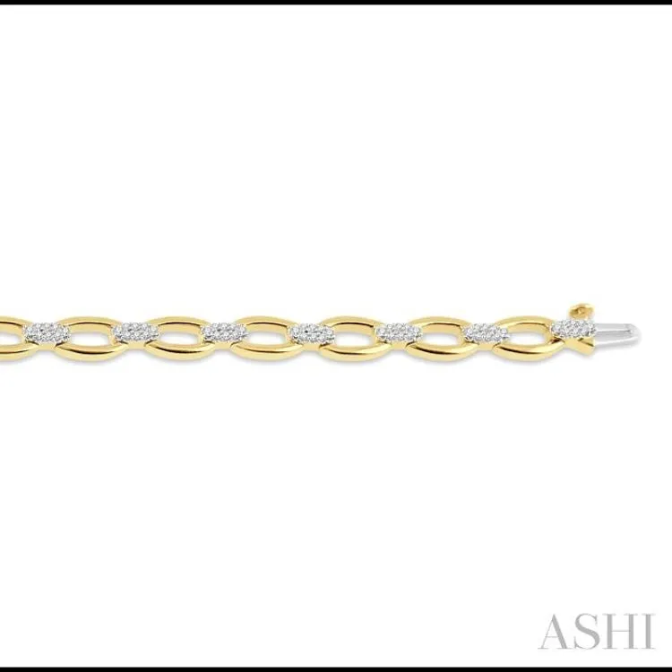 3/4 Ctw Oval Open Link Round Cut Diamond Bracelet in 14K Yellow Gold