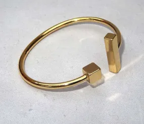 Beautiful Gold Cuff Bangle for Ladies Gift