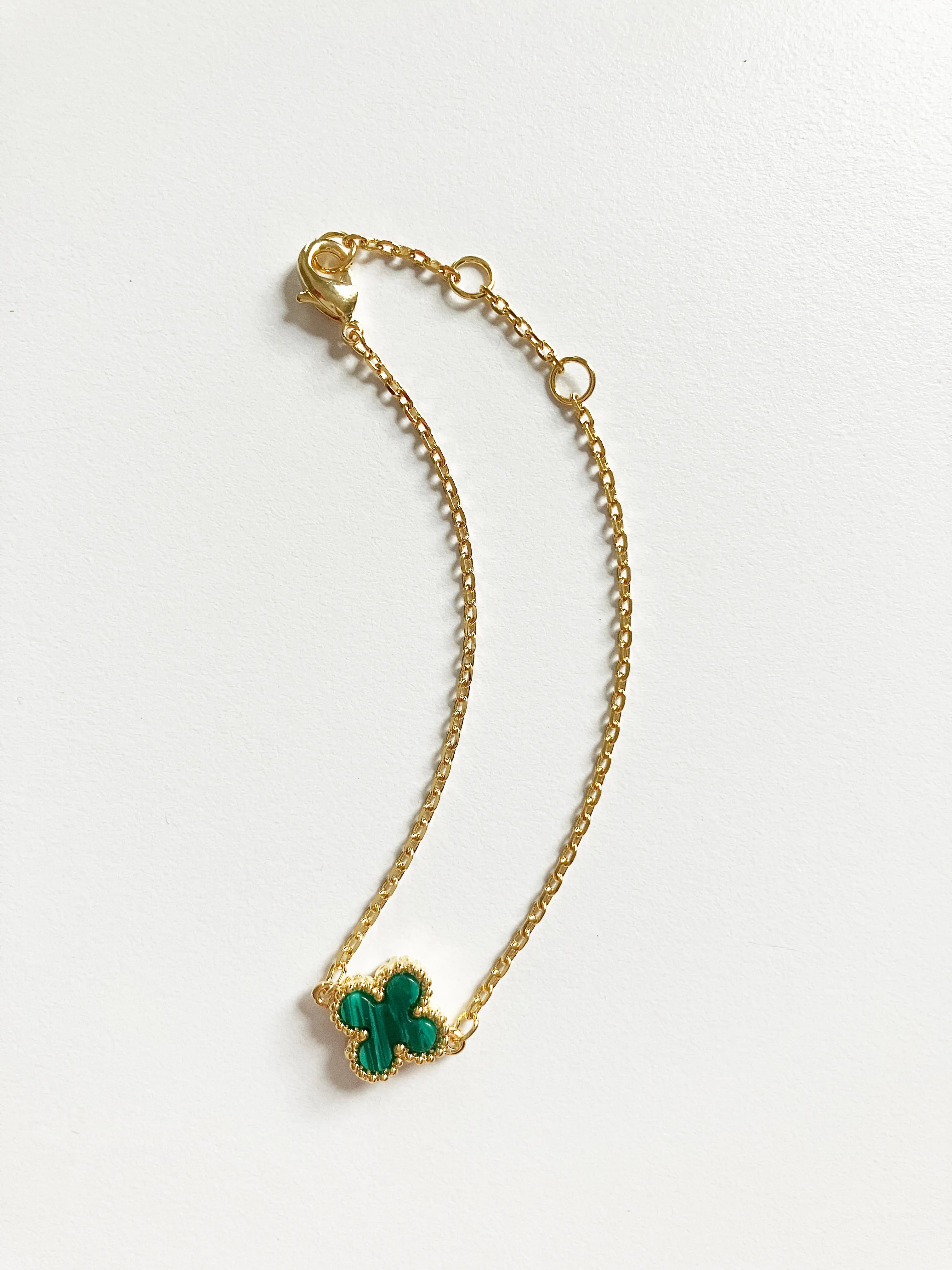 Bijou Malachite Quatrefoil Gold Chain Bracelet