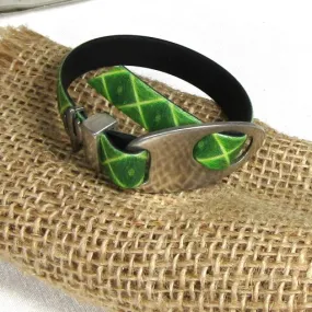 Bracelet for a Woman in Ultra-light Green Cord