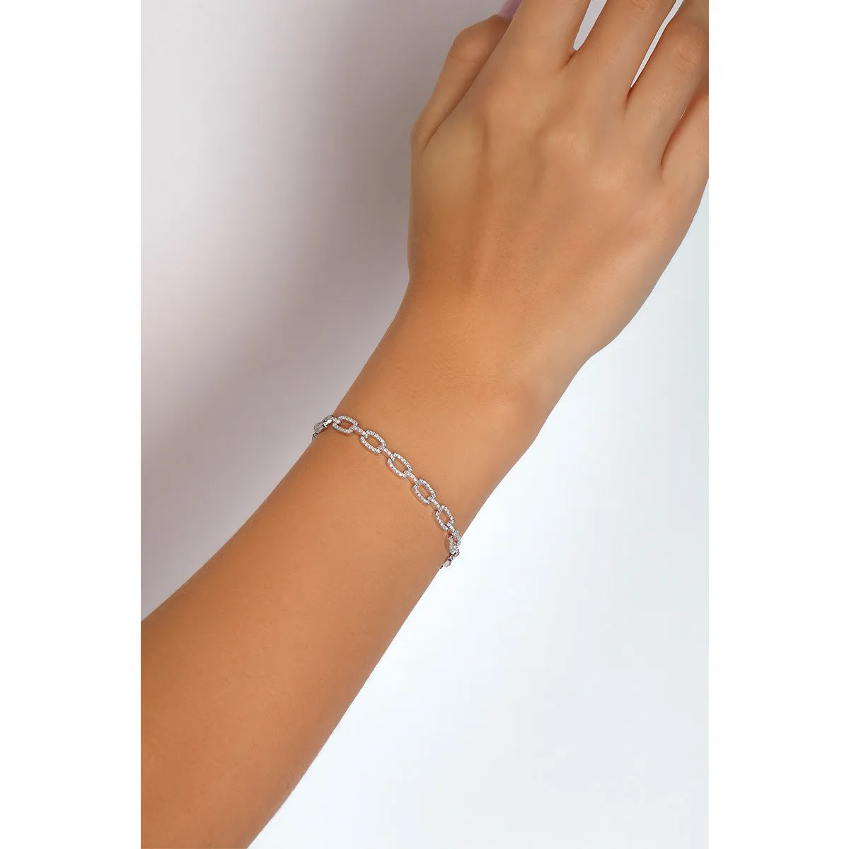 Dainty Round Diamond Link Bracelet