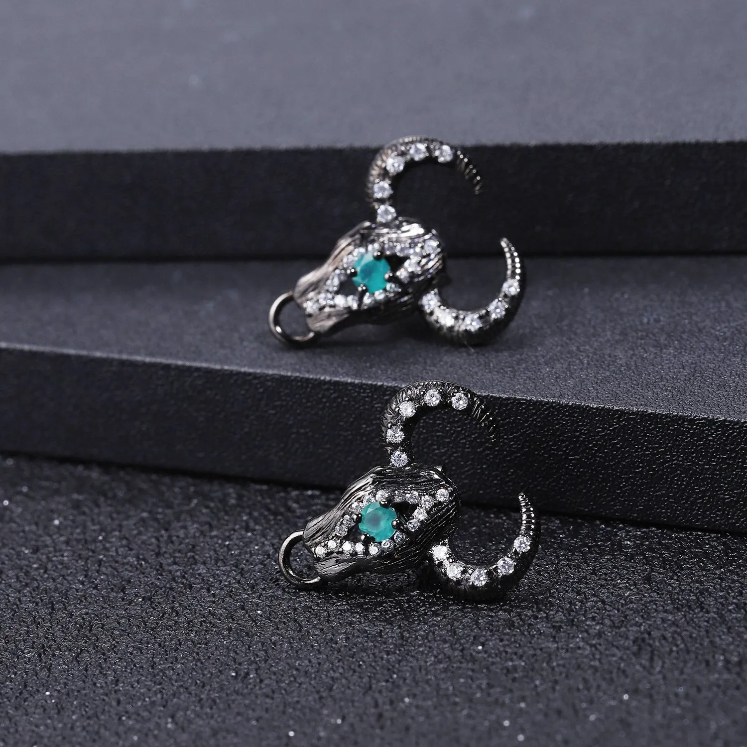 Dark Vintage Style Inlaid Colourful Gemstones Bull Head Silver Studs for Women