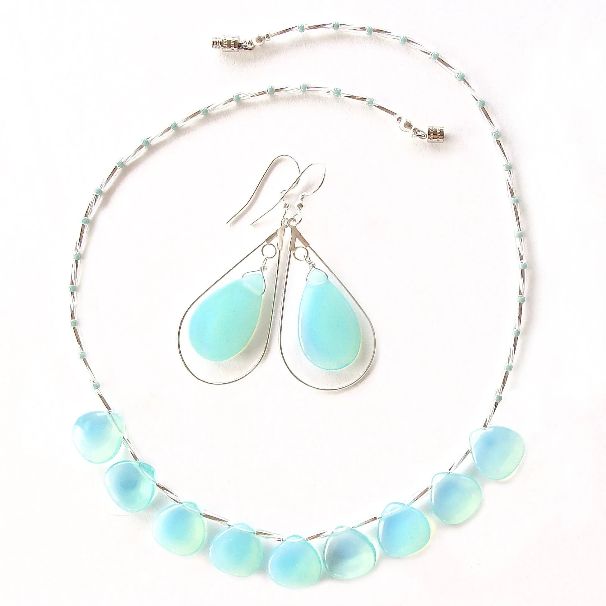 Glow: Summer Necklace in Aqua