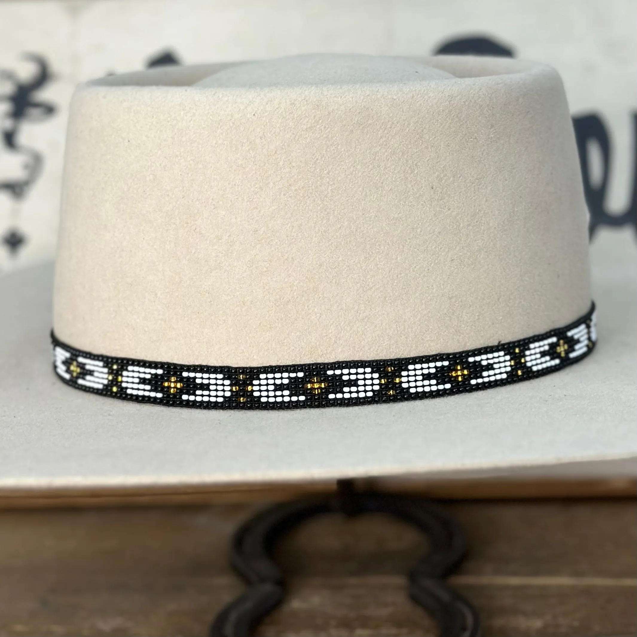 Hatband B1-U | 7 Row Beaded Stretch Black/White/Gold