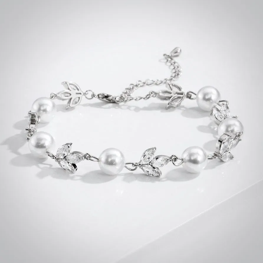 Perla - Pearl and Cubic Zirconia Bridal Bracelet - Available in Silver, Rose Gold and Yellow Gold