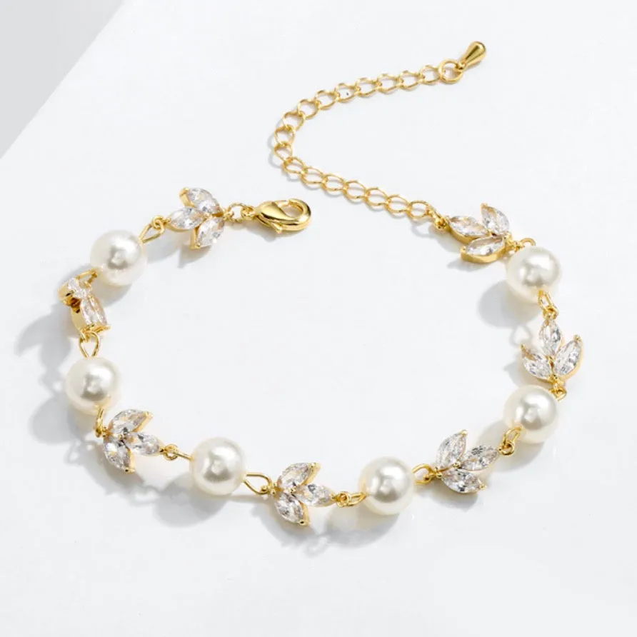 Perla - Pearl and Cubic Zirconia Bridal Bracelet - Available in Silver, Rose Gold and Yellow Gold