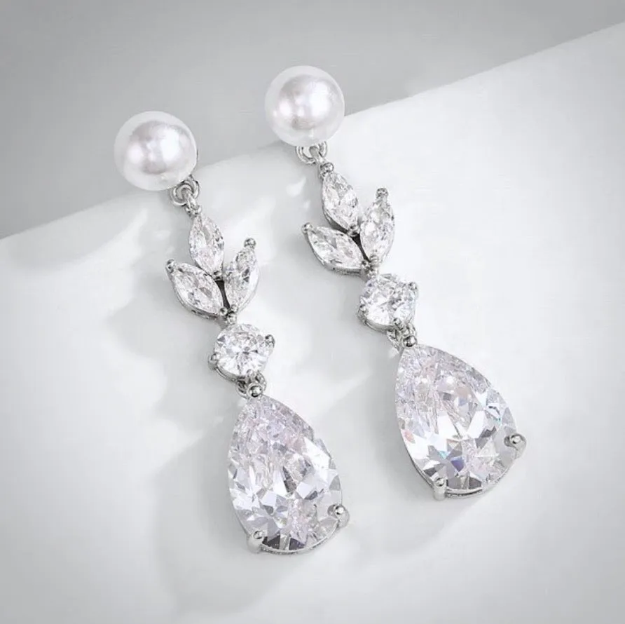 "Perla" - Pearl and Cubic Zirconia Bridal Earrings - Available in Silver, Rose Gold and Yellow Gold