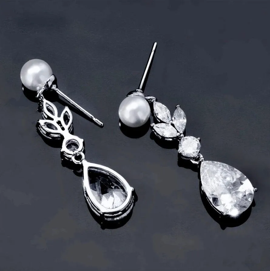 "Perla" - Pearl and Cubic Zirconia Bridal Earrings - Available in Silver, Rose Gold and Yellow Gold