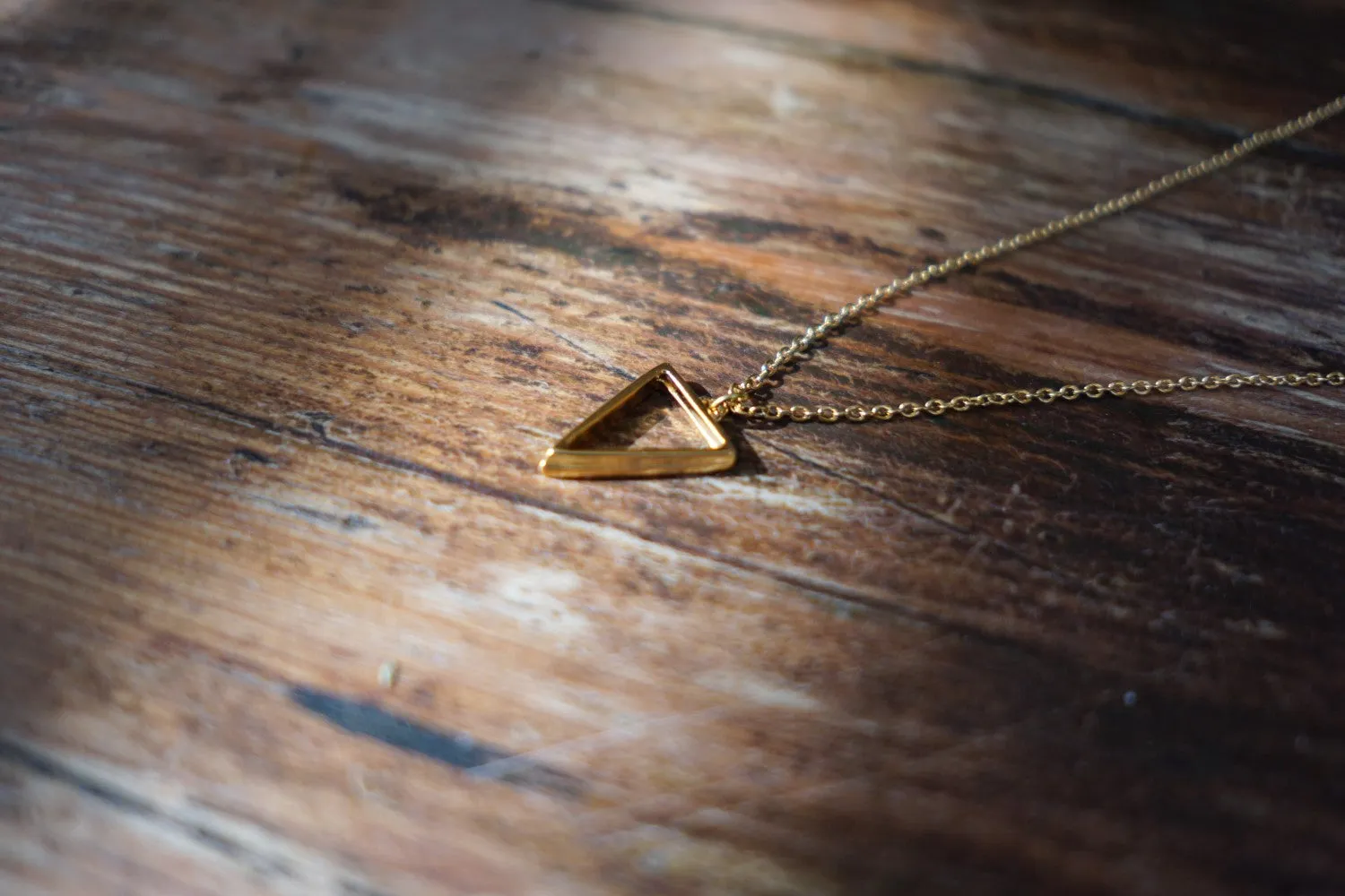 Triangle necklace for men, groomsmen gift, men's necklace with a gold triangle pendant, gold chain, gift for him, geometric necklace, father