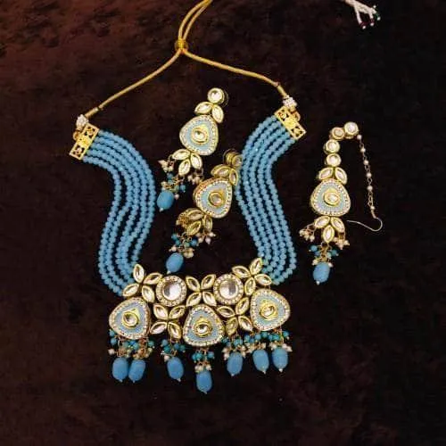 Triangular Meenakundan Necklace Earring And Teeka Set