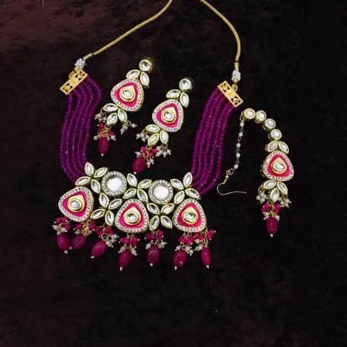 Triangular Meenakundan Necklace Earring And Teeka Set