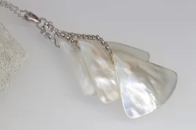 WHITE SHELL NECKLACE