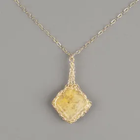 Yellow Calcite Pendant necklace in gold